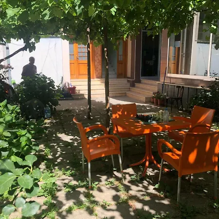 Deshati Hostel Gasthuis *