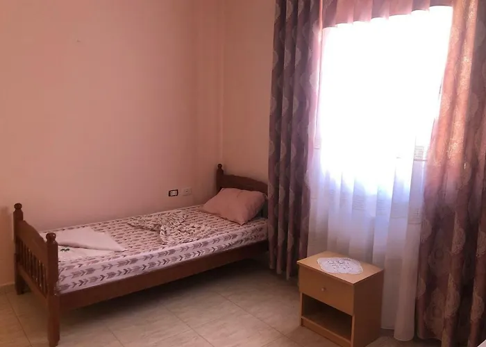 Deshati Hostel Gasthuis *