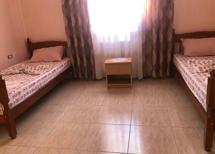 Gasthuis Deshati Hostel *